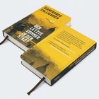 Zwei Bücher von Gianfranco Calligarich: "Der letzte Sommer in der Stadt". Gelbes Cover mit brauner Skyline-Illustration.