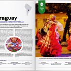 Paraguay: Das vergessene Herz Südamerikas. Unterkunftsinfo auf S.718. Bild zeigt Tänzerinnen in bunten roten Kleidern bei Nacht.