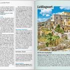 Seite hat Titel "Lieblingsort", Bild von historischem Gemäuer auf einem Hügel, umgeben von Pflanzen und blauem Himmel. Links Text.