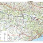 Karte der Pyrenäenregion mit Städten wie Barcelona und San Sebastián, Straßen, Grenzen und einer Legende.