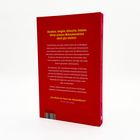 Ein rotes Buch mit gelbem Text: „Denken, singen, blinzeln, lieben: Ohne unsere Mitochondrien läuft gar nichts!“