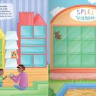 Text im Bild: "Im Spielwarenladen hat man eine große Auswahl an Spielsachen. Setze die Sticker ein und vervollständige die Szene." Ein Spielwarenladen mit Regalen, ein Kind spielt mit Spielzeug, draußen ein Junge im Sandkasten.