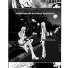 "Schönes Lied. Hast du es selbst geschrieben?" Zwei Personen im Gespräch, eine sitzt mit Gitarre, die andere steht.