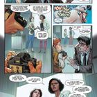 Oberer Teil mit Gespräch über Branding. Verschiedene Personen interagieren. Fotografie, Aufregung, Entschlossenheit.