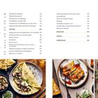 Ein Inhaltsverzeichnis zu Herbst- und Winterrezepten. Daneben drei Gerichte: ein Dessert, ein gefüllter Crêpe und eine Tarte.
