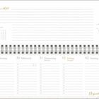 Kalender für Dezember 2026/Januar 2027. Oben drei Mäuse auf einem Ast mit Blättern und roten Beeren.