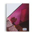 Text: "HATJE CANTZ.COM ISBN 978-3-7757-6066-1". Treppe mit rosa Licht und Pflanze in einer Ecke.