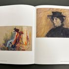 Linke Seite: "Lady with Hat in a Deckchair, Berlin 1896/97". Rechte Seite: "Portrait of a Lady, Wearing a Hat and Veil, 1897".  
Links Gemälde einer Frau im Stuhl, rechts eine Frau mit Hut und Schleier.