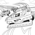 "Hot Wheels" auf einem stilisierten Rennwagen, der dynamisch eine Strecke entlang rast, mit zwei weiteren Autos im Hintergrund.
