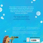 Text: „Huch, was ist denn mit Freiherr von Löwes wilder Mähne passiert?“ Hintergrund: Blauer Himmel, Seifenblasen. Illustration: Igel mit Föhn.
