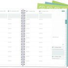 28. September bis 4. Oktober 2026. Ein aufgeschlagener Kalender zeigt Wochentage und hat bunte Stickerseiten.