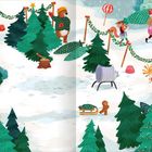 Weihnachtlich geschmückte Landschaft mit Tieren, Tannenbäumen, Lichterketten und einem Schneemann im Hintergrund.