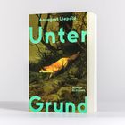 „Unter Grund“ von Annegret Liepold, Roman Blessing. Ein Fuchs schleicht durch einen Wald.