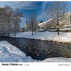Januar/Februar 2027 Kalender. Schneelandschaft mit Kirche, Fluss und Enten; Wiehlpark in der Wiehlaue.