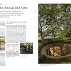 "Casa Santa María del Oro" von Mauricio Ceballos x Architects. Grüne Architektur mit Bäumen, Gründächern, Naturlandschaft.