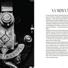 **Details einer Dampflokomotive von Typ Pacific 231 (1936), der fortschrittlichsten, stärksten und schnellsten...**  
Links eine Nahaufnahme von metallischen Details einer Lokomotive, rechts der Text eines Vorworts.