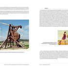 Rekonstruktion eines Trebuchet in Château des Baux-de-Provence (Frankreich). Seekrieg. Darstellung eines Handsiphons.