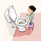 Ein Kind steht auf einem Hocker vor einer Toilette und blickt hinein, als ob überrascht. Es trägt ein gestreiftes Hemd.