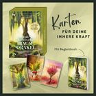 "Karten für deine innere Kraft" und "Mit Begleitbuch". Box und Buch mit einem Baum-Design, begleitet von drei illustrierten Karten.