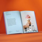 Linke Seite: "Dito Café & Eis, Eiscafé", Adresse in Hamburg. Rechts eine Hand hält ein Eis, daneben gezeichnete Figuren.  
