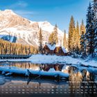 Kalender mit schneebedecktem See und Lodge, Berg im Hintergrund, Pinien. Text: "Emerald Lake Lodge, Yoho Nationalpark", Zahl 2.