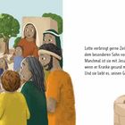 Lotte verbringt gerne Zeit mit Jesus. Jesus sitzt auf einem Stein und erzählt einer Gruppe von Menschen eine Geschichte.