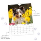 „April“ und Kalendarium mit Wochenübersicht. Hund zwischen gelben Blumen. Niedliche Hundebilder. Platz für Notizen. 