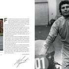 Links "PROLOG" und Text über Motorräder von Giacomo Agostini. Foto: Fahrer auf Rennmotorrad. Rechts Schwarz-Weiß-Bild.