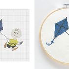 "FLYIN' A KITE" oben links, Stickmuster links, fertige Stickarbeit rechts im Stickrahmen mit blauem Drachenmotiv.