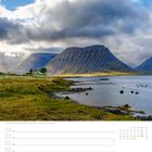 Text: 19 Mo, 20 Di, 21 Mi, 22 Do, 23 Fr, 24 Sa, 25 So, 16. Woche, April. 

Zu sehen ist eine beeindruckende Landschaft mit Bergen und einem Fjord unter dramatischem Himmel.