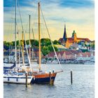 25 JUni, 21-27, Montag bis Sonntag. Yachthafen, Boote am Wasser, Altstadt und Kirchturm im Hintergrund.