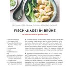 FISCH-JIAOZI IN BRÜHE: Rezeptdetails und Zutatenliste, perfekte Zubereitung für graues Wetter. Links Koriander, rechts Dumplings.