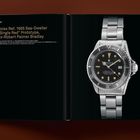 Rolex Ref. 1665 Sea-Dweller, "Single Red" Prototyp, Ex-Robert Palmer Bradley. Edelstahlarmbanduhr auf schwarzem Hintergrund.