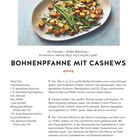 **BOHNENPFANNE MIT CASHEWS**  
Für 2 Personen · 30 Min. Zubereitung  
Ein ovaler Teller mit Tofu, grünen Bohnen, Cashewkernen.