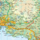 Texte: "PLYMOUTH", "HOE", "NEWTON FERRERS", "IVYBRIDGE". Details: eine farbige, detaillierte Straßenkarte mit Städtenamen.