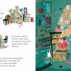 Links: "One day, Eric was cleaning out his store cupboard..."
Rechts: Eric, eine Figur, räumt eine beleuchtete Lagerhalle auf.