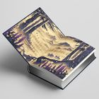Ein geöffnetes Buch zeigt eine Illustration mit lila Blumen, einem Wasserfall und Vögeln vor Bergkulisse.