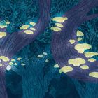 Zwei Sprechblasen in einem Wald: "Wow! Glowing mushrooms!" und "Hmm... not enough light to read by." Katzenfigur liest Buch.