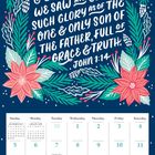 Ein Zitat von John 1:14 umgeben von roten Blüten und grünen Blättern, darunter ein Kalender für Dezember.