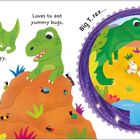 Illustration eines grünen Baby-T. rex mit spitzen Zähnen, der Käfer isst. Größe eines Welpen. Großer T. rex in Landschaft.