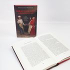 Buchtitel: "HERDFEUER UND HOCHKULTUR". Ein geschlossenes Buchbild, daneben ein aufgeschlagenes Buch.