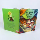 „Wo geht's hier zur Party?“ steht auf dem Cover eines Kinderbuchs. Darauf fröhliche Tiere im Wald.