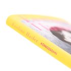 Gelber Buchrücken mit den Worten "Eveline Hasler" und "KÖNIGSSOHN" in roter Schrift.