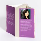 Links: 
"Papa. Das war das erste Wort, das ich sagen konnte..." 

Rechts:
"Virginie Grimaldi wollte schon mit acht Jahren Schriftstellerin werden..."

Foto einer Frau mit dunklem Haar.