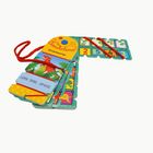 Ein Bandolino-Set für Dinosaurier ab 3 Jahren mit bunten Karten, Zahlen, einem roten Band und dem Schriftzug „LERN · SPIEL · SPASS“.