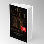 Text oben: "Ken Follett". Mitte: "Stonehenge". Unten: "Die Kathedrale der Zeit". Bild zeigt Stonehenge bei Nacht.