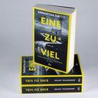 Text: "Samantha Hayes - Eine zu viel - Thriller - Manche Geheimnisse sterben nicht, sie töten - dtv." Stapel Bücher.