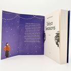 Linke Seite: Text über Caitlyns Entschluss und Freunde in Tokio. Rechte Seite: Titel "Tokyo Seasons" von Anne Pätzold. Illustrationen: Nacht- und Schneeszene mit einer Person und Gebäuden.
