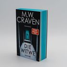 Buchcover mit Text: "M.W. Craven, Kriminalroman, Die Witwe, SPIEGEL Bestseller-Autor, Droemer". Abgebildet ist eine Tür.