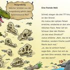 Ausgrabung: Welcher Schädel gehört dem Tyrannosaurus Rex? Ein grüner Dinosaurier mit Helm, sieben Schädel im Sand.